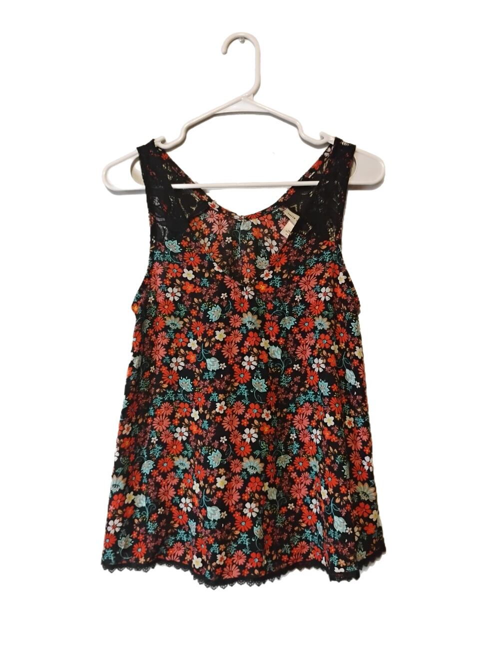 Belle Du Jour Women's Tank Size Medium